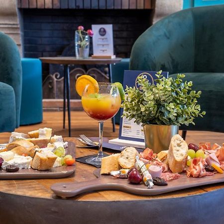 Sowell Hotels Le Beach Трувиль-сюр-Мер Экстерьер фото
